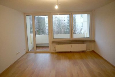 Geschmackvolle 2,5-Zimmer-Wohnung mit gehobener Innenausstattung mit Balkon - ohne Makler