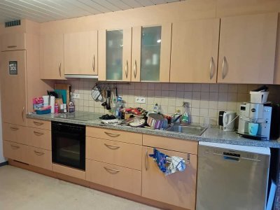 Attraktive und gepflegte 3-Raum-Wohnung mit Einbauküche in Böhmenkirch