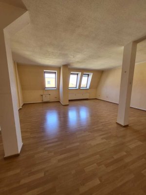 Renovieren Sie selbst! - Renovierungsgutschein - große 3-Raumwohnung - Bad mit Wanne und Dusche