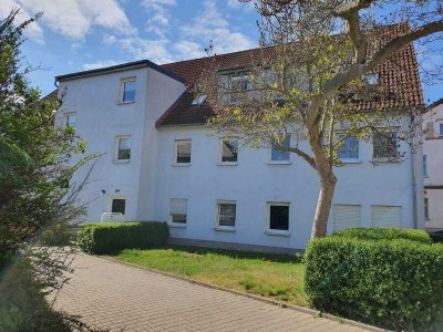 Zweiraumwohnung mit Terrasse, TG-Stellplatz u. viel Nebengelass!