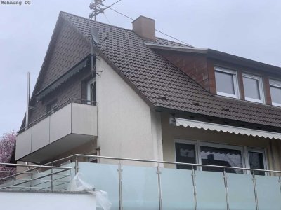 Vollständig renovierte 3-Zimmer-DG-Wohnung mit Balkon und EBK in Sindelfingen