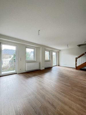 Erstbezug 3-ZKB Wohnung mit Balkon und Stellplatz