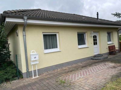 Provisionsfrei - Bungalow in entspannter Lage vor den Toren der  Hauptstadt!