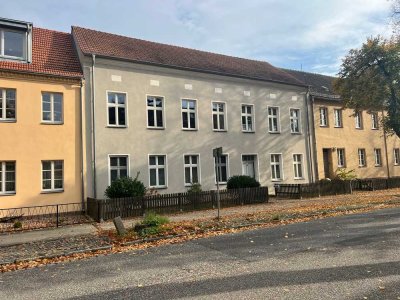 Charmantes 4-Parteien-Haus in zentraler Lage von Rheinsberg – Perfekte Investitionsmöglichkeiten