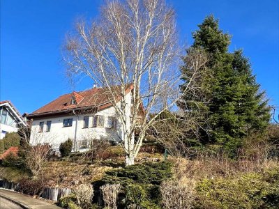 Gepflegtes Einfamilienhaus mit großem Garten in beliebter Südhanglage von Lonsee