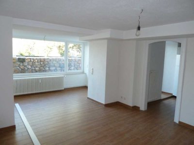 Schöne 2-Zimmer-EG-Wohnung mit Terrasse und Einbauküche in Badenweiler