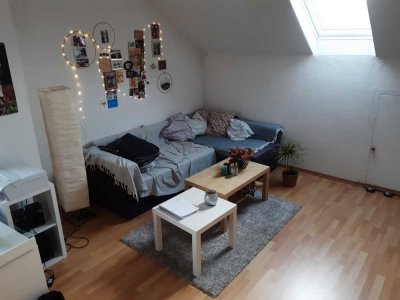 Gemütliche 2-Zimmer Dachgeschosswohnung an der U35