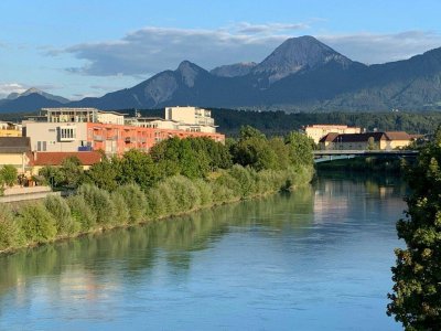 MODERNE MÖBLIERTE MIETWOHNUNG MIT BALKON UND STELLPLATZ IN ZENTRALER LAGE VON VILLACH - WOHNEN IN KÄRNTEN!