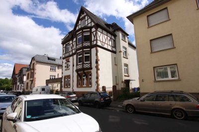 Friedberg - Charmanter Altbau: 110m² Wohntraum mit Balkon in ruhiger, zentraler Lage!