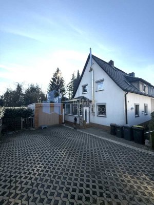 Doppelhaushälfte mit schönem Garten, Garage in familienfreundlicher Lage von Kassel/ Philippinenhof