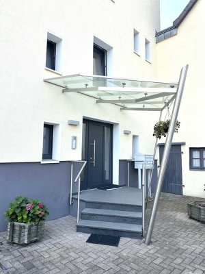 Charmante Wohnung inkl. Garage und EBK