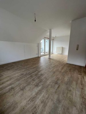 2,5-Raum-Dachgeschosswohnung mit Blick auf die Burg