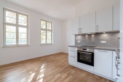 Helle 5-Zimmer Wohnung mit Terrasse *teilgewerblich nutzbar*