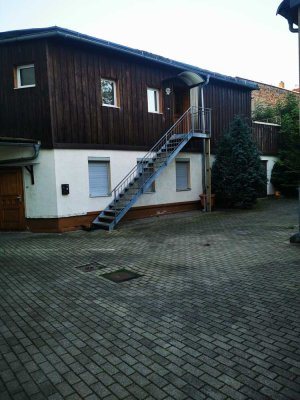 **kleine 2 Raum-Wohnung im ruhigen Hinterhaus**