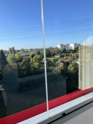 ***Sonnige Wohnung mit verglastem Balkon im schönen Johannisthal sucht netten Eigentümer***