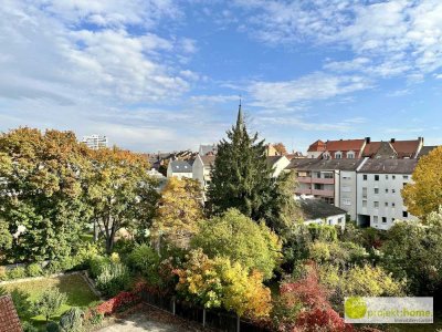 Attraktive 3-Zi-Etagenwohnung mit Aufzug, Südbalkon und Parkplatz in Fürth