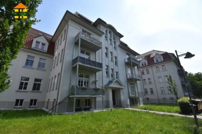 *Wohlfühloase mit Balkon, Eckwanne & Stellplatz am Ebersdorfer Wald*