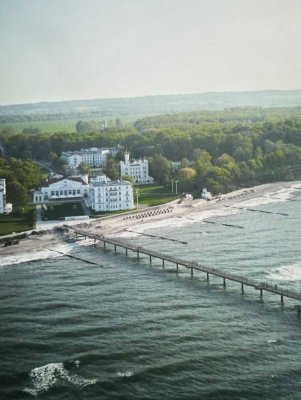 Ca. nur 1500 m vom OSTSEE-Strand entfernt -  Eigentumswohnung – 2 Zi /Balkon Carport Bj 96