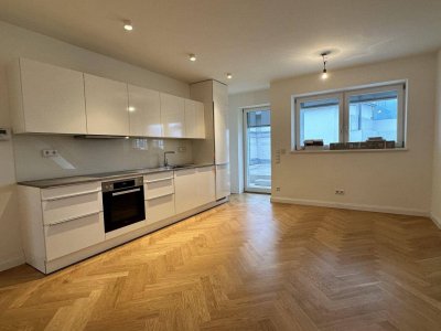 Nahe Schwedenplatz / Urania: 3 Zimmer-DG mit hofseitiger Terrasse!