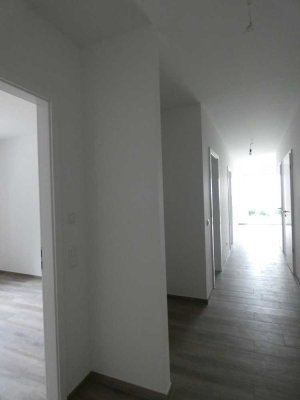 Helle, gut geschnittene  3 Zimmerwohnung mit Terrasse