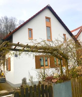 Freistehendes 5-Zimmer-Einfamilienhaus in einzigartiger Lage direkt an der Isar