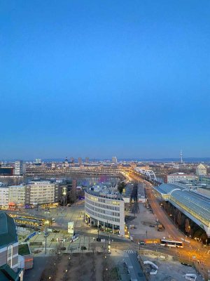 vollmöblierte Wohnung mit zwei Zimmern sowie Balkon und EBK in Ludwigshafen am Rhein