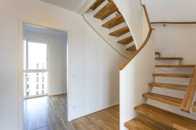 Traumhafte 5 Zimmer DG - Maisonette Wohnung mit Dachterrasse