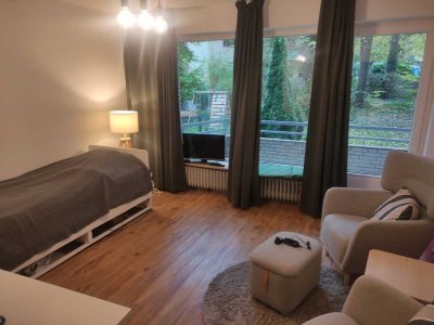 Geschmackvolle 1-Zimmer-Hochparterre-Wohnung mit geh. Innenausstattung mit Balkon