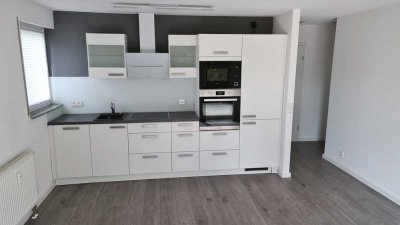 Moderne Wohnung mit Garten, Terrasse und neuer Küche!