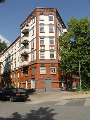 Reserv. - Schöne, helle 2 Zi. Altbauwohnung mit Balkon, zentral und ruhig von PRIVAT