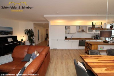 Exklusive 3 Raum - Wohnung mit großem Balkon, Garage, KFZ-Stellplatz und Aufzug.