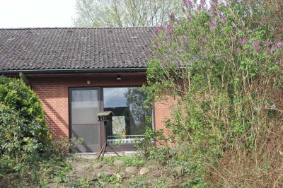 BUNGALOW ALS HAUSHÄLFTE - EBENERDIG