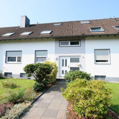 helle 3-4 Zimmerwohnung EG mit Terrasse u. Garage in gepflegtem 4-Fam.haus in ruhiger Lage