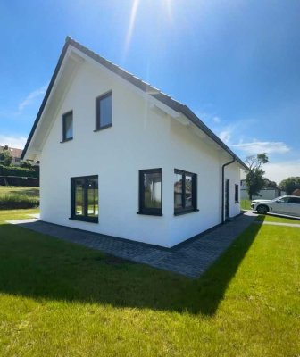 Neubau Einfamilienhaus mit großer Dachterrasse und Garten in Grebenhain zu verkaufen.