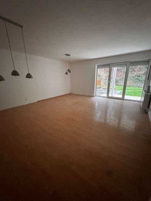 Erdgeschosswohnung mit Gartenanteil