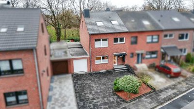 Exklusives Reihenendhaus in Neuss: Stilvolles Wohnen in begehrter Lage