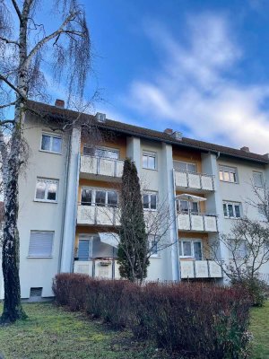 Helle 4-Zimmer-Wohnung mit Balkon