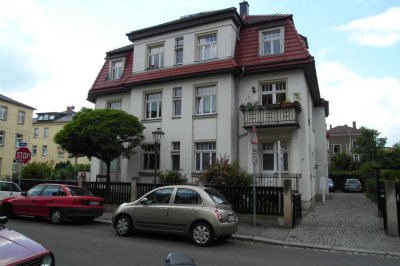 Geschmackvolle 2-Zimmer-Wohnung mit Balkon und EBK in Dresden