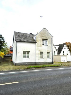 Gemütliches Einfamilienhaus mit Anbau, Terrasse und Kamin in Moers Schwafheim