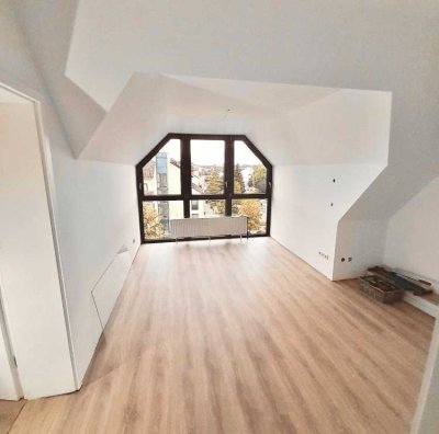 Exklusive, modernisierte 3,5-Zimmer-Maisonette-Wohnung mit geh. Innenausstattung mit Balkon