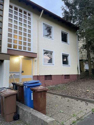 Schöne und vollständig renovierte 4-Raum-Wohnung mit gehobener Innenausstattung in Wertheim