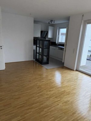 Familienfreundliche 4-Zimmer-Penthousewohnung mit großer Dachterrasse