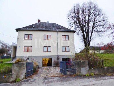 Zweifamilienhaus auf doppelter Bauparzelle - Raumwunder mit Potential!