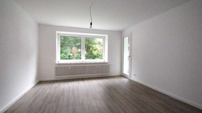 VORABINFO! 2 - Zimmerwohnung im Erdgeschoss mit Balkon !