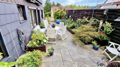 Zentral und ruhig über den Dächern von Hildesheim: Dachterrasse, Wintergarten, Carport, Keller!