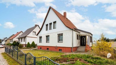 Wohlfühl-Zuhause in Güsen: Einfamilienhaus mit 4 Zimmern, Garten, Garage, Stellplatz und Vollkeller