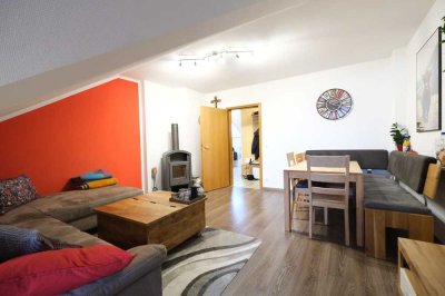 Ihr eigenes Zuhause - 
Moderne DG-Wohnung zum Selbstbezug