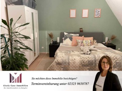 Gemütliche Dachgeschoss-Wohnung mit Einbauküche mitten in Herne