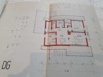 Neuwertige 4 Zimmer Dachgeschosswohnung  inkl. EBK und Balkon