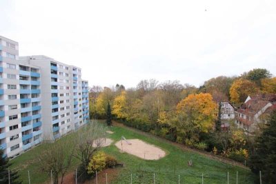 Leerstehende umgebaute 3-Zimmerwohnung mit separaten Stellplatz